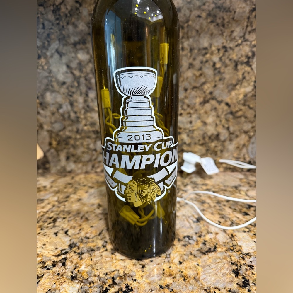2013 Chicago Blackhawks Stanley Cup Champions Decorative Collectors Bottle